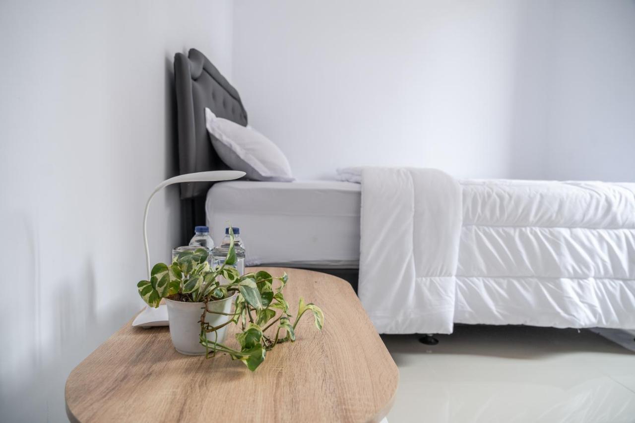 Azalia Homestay ジョグジャカルタ エクステリア 写真