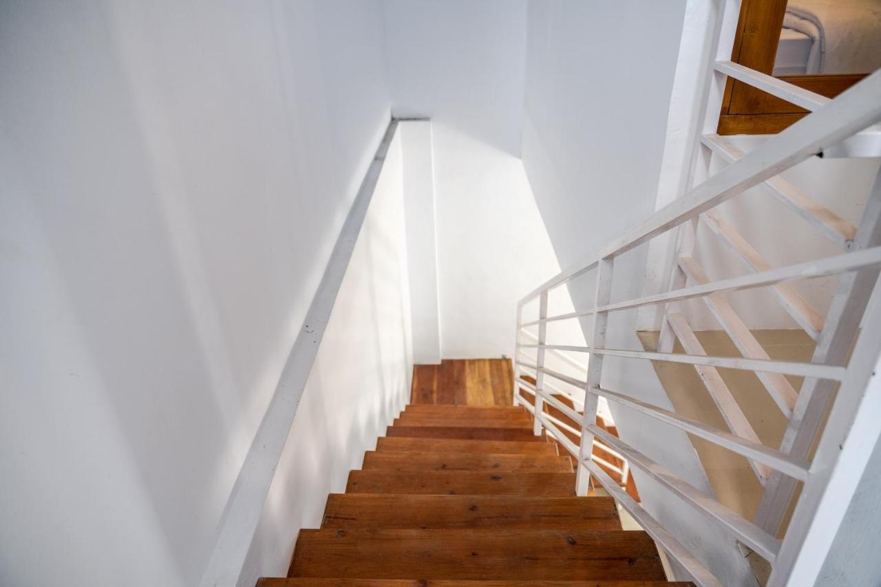 Azalia Homestay ジョグジャカルタ エクステリア 写真